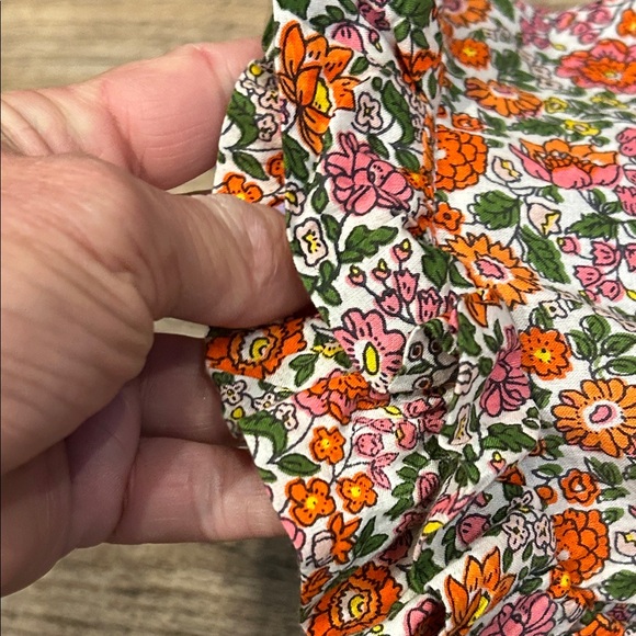 Elizabeth Wilson Floral Ruffle Women’s Blouse - Picture 4 of 9